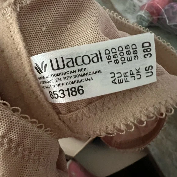 NWT Wacoal Retro Chic Seamless Underwire Contour Bra 853186 in ToastSize 38D